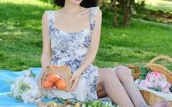 扒开学生双腿猛进入喷水观看